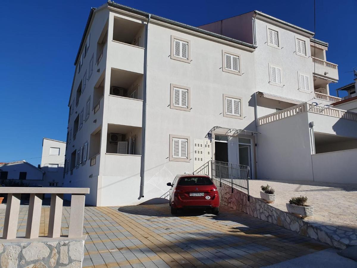 Apartmani Goran Sutivan Exterior foto